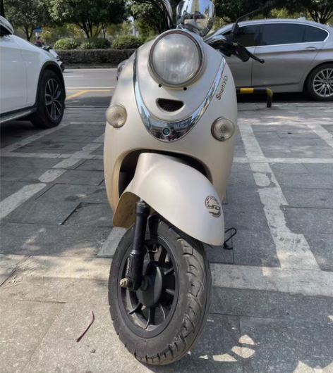 出一辆品牌雅迪电动车！车子非常好骑！能跑个...