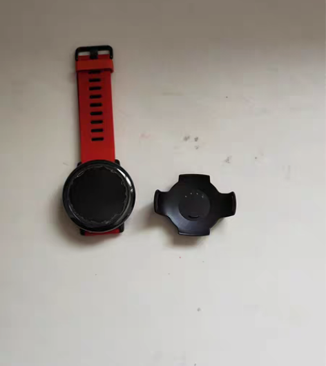 包邮小米华米手表。几乎全新。上面是一层钢化...