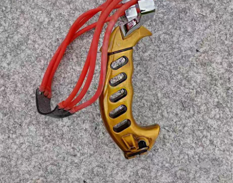 转卖刺客三股皮筋卡珠弹弓户外弹射玩具合金钢...