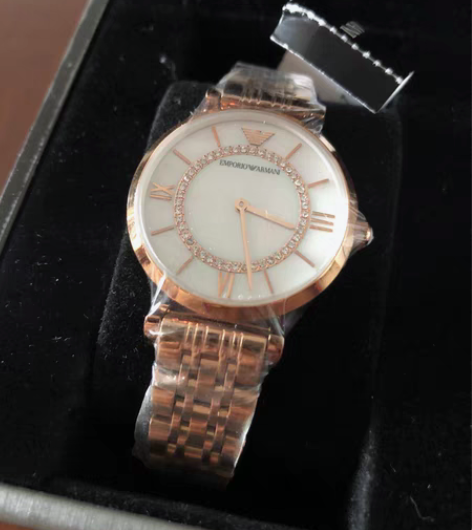 包邮阿玛尼摩天轮手表，全新的，表带上的塑料...