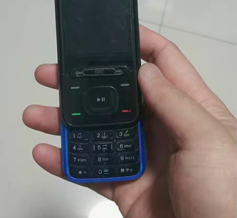 包邮诺基亚滑盖，电池已怀孕。手头无电池替换...