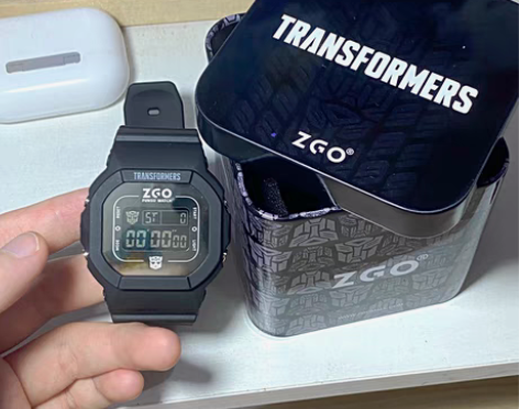 正港ZGO联名变形金刚手表 几乎全新 带包...