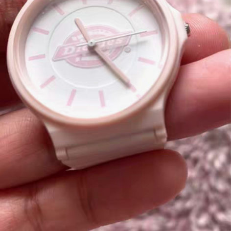 包邮粉色dickies手表 感兴趣的话点“...