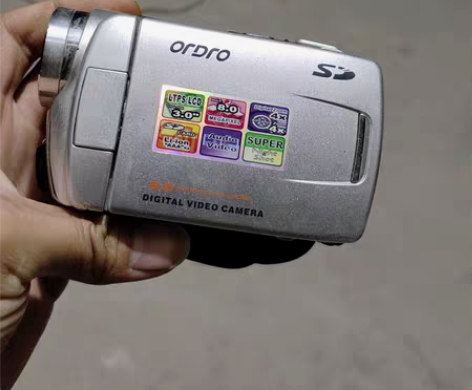 dvc    品相不错     不知道好坏...