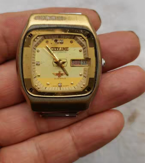 西铁城全身都手表走时日历星期全部好使 感兴...