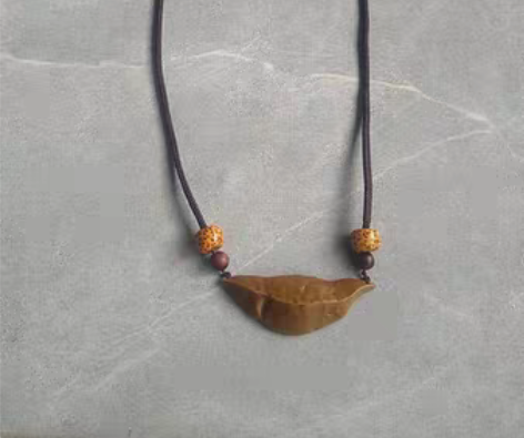 包邮嘉吉滩三棱子牛角尖吊坠，颇具石器时代饰...