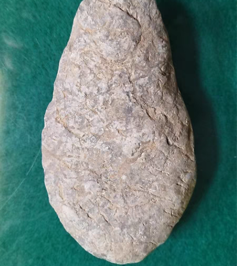 包邮农村田间偶得奇石一枚，造型奇特疑为远古...