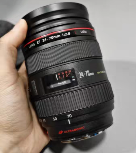 佳能24-70/f2.8 外观实拍 98新...
