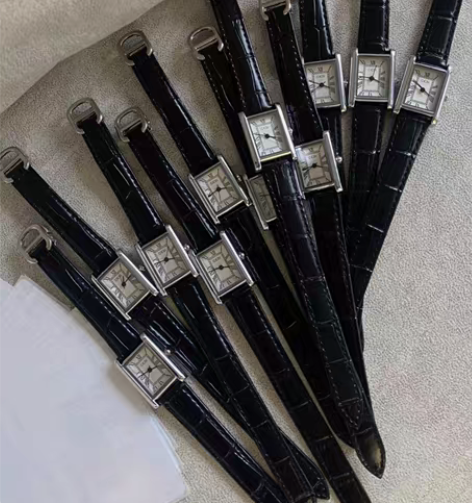 包邮【亏米处理】全新歌迪手表女小巧精致复古...