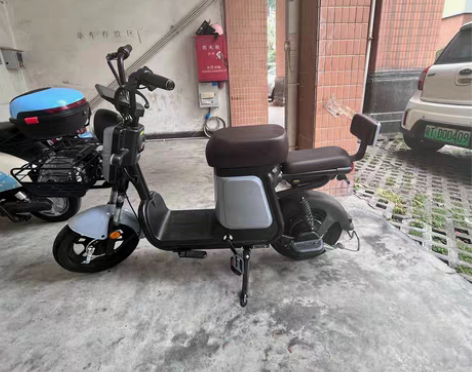 哈喽智能电动车 48v12ah 理论续航3...