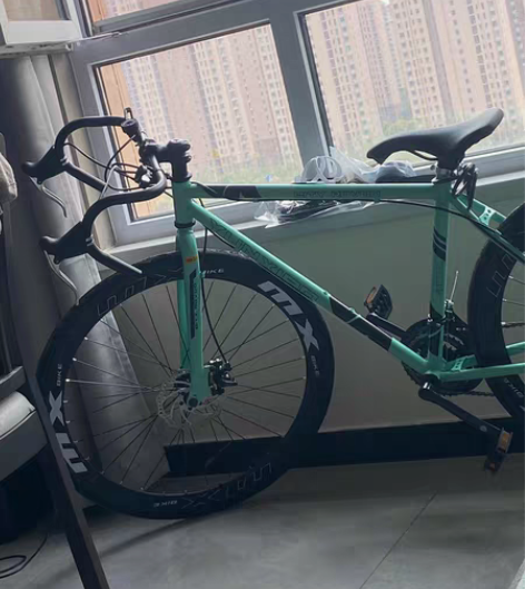 淘宝上买的死飞,350出,新的,就骑过两次...