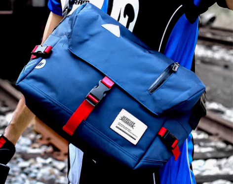 转卖2015新款潮牌书包男包死飞邮差包 背...