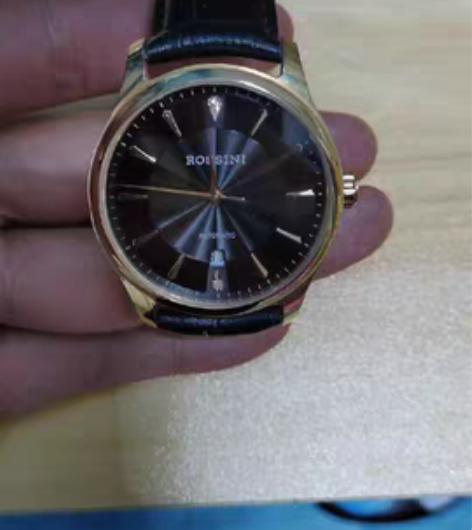 罗西尼机械手表，买回来基本没怎么带，一直放...