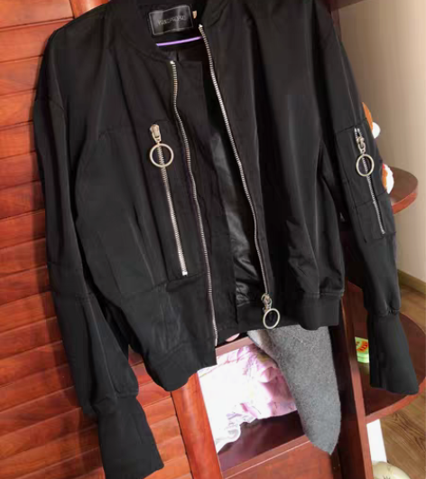 包邮棒球外套 不夹棉的，九新～售出不退换￥...