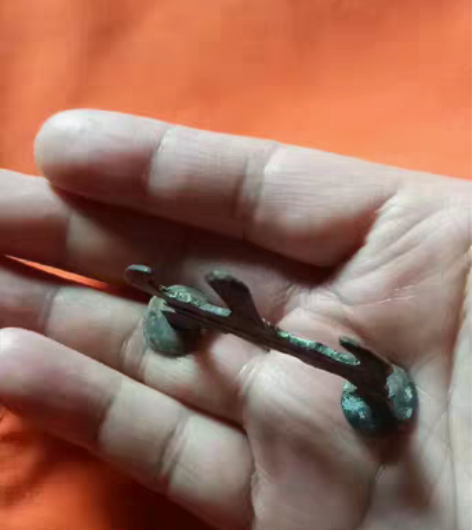 清末民初铜笔架文房用品     你看她玲珑...