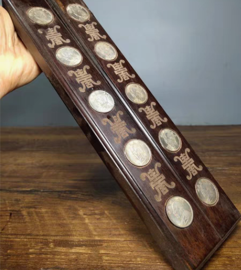 包邮旧藏花梨实木镶嵌《袁大头》银元钱币镇尺...