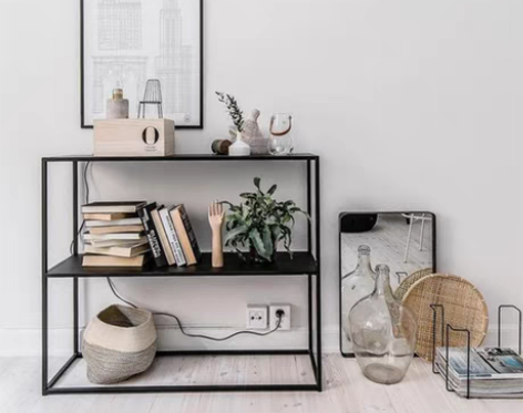 转卖北欧简约玄关靠墙铁艺架子落地收纳床边书...