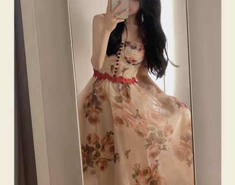 转卖2022年秋冬新款法式高级感轻奢性感修...