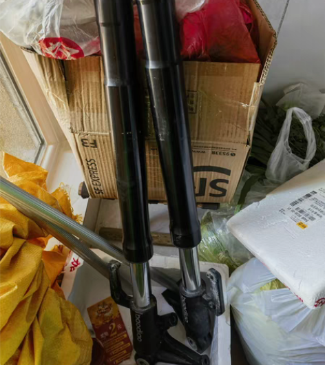 转卖N19，仿赛，前倒置减震，不漏油，就是...