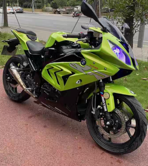 包邮宝雕250摩托车，19年有牌有证，成色...