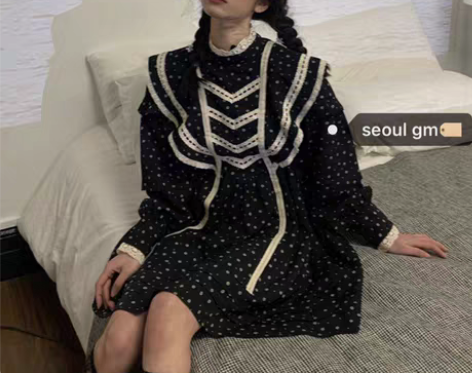 转卖【闲置出】黑色碎花连衣裙女春秋气质显瘦...