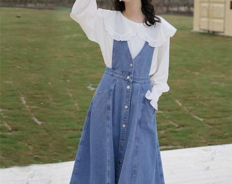 转卖高腰牛仔背带裙少女小个子连衣裙收腰秋新...