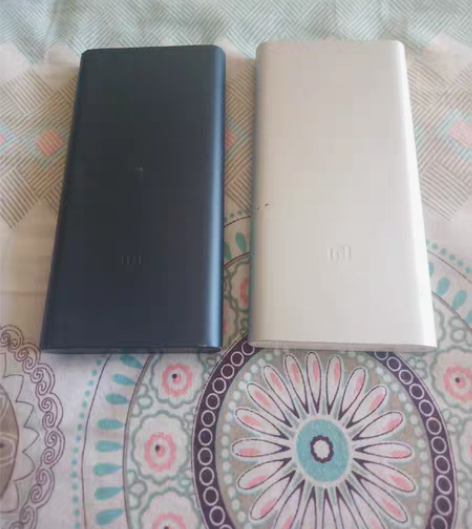 包邮小米3充电宝 ，正常使用，支持快充 一...