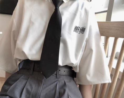 包邮PINKSAVIOR恰同学少年白色学院...