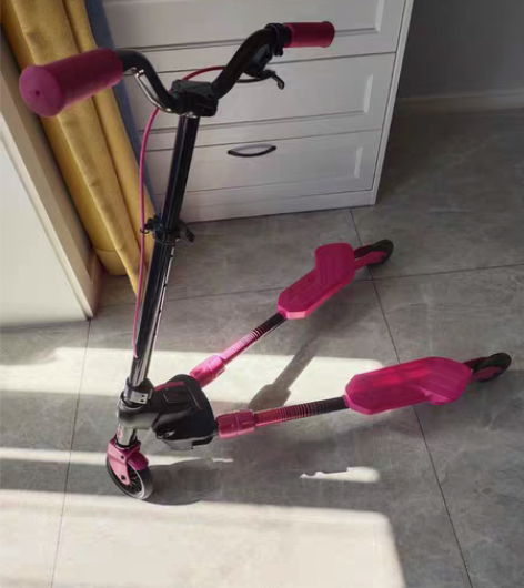 迪卡侬儿童蛙试滑板车双踏板，9成新，可折叠...