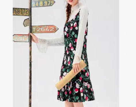 包邮老姐在观音桥大融城商场的品牌服装店转出...