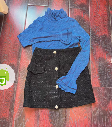 小香风套装裙，蓝色上衣颜色超级纯正，特别显...