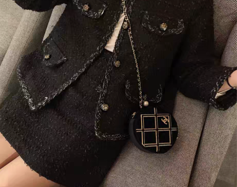 转卖美美的夏夏 早秋的重工小香风外套+半身...