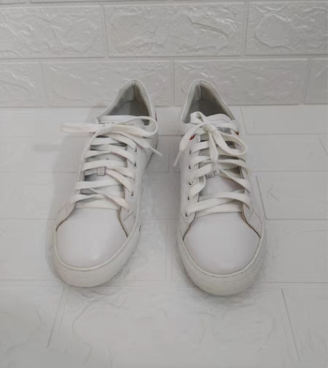 包邮新旧程度   闲置百搭 小白鞋 感兴趣...