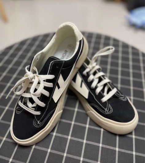 包邮回力经典款板鞋 40码 穿过一次 价格...