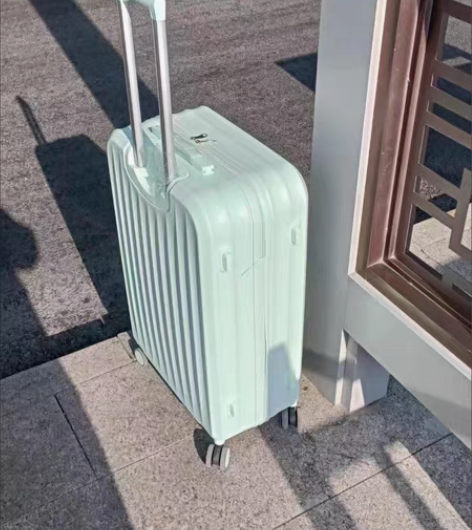 包邮行李箱新款拉杆箱清仓甩卖 仓库升级,亏...