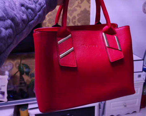 包邮啄木鸟女包转让， 长30cm宽14cm...