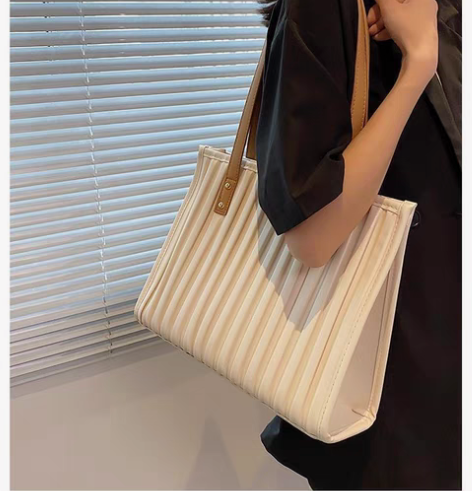 包邮包邮大容量包包女2021新款潮 时尚褶...