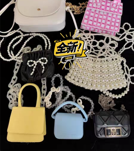 包邮全新包包闲置、断舍离处理。看每个包包图...