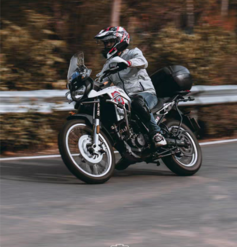 出一台阿普利亚terra150 ADV ,...