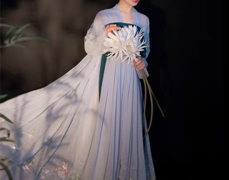 转卖夕瑶赋霜月汉服女正品原创三件套六米摆白...