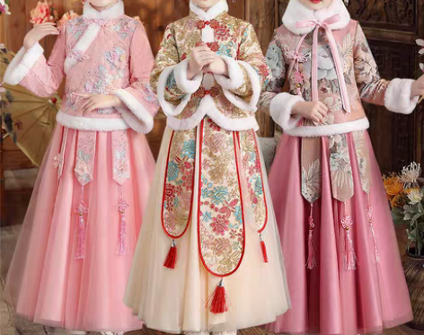 转卖汉服女童古装中国风拜年服新款儿童冬装加...
