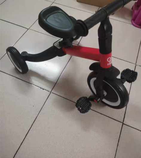 小孩2岁时，孩子小姨送的德国hape二合一...