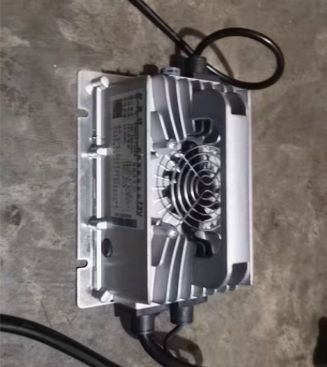 包邮品牌萨美特，铅酸电池72V，容量32-...