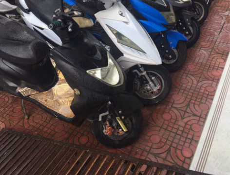 包邮精品二手白牌电动车，无需驾照，证件齐全...