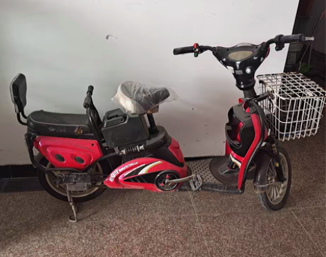 爱玛电动车，4个电瓶刚换的永泰城峰自提。 ...