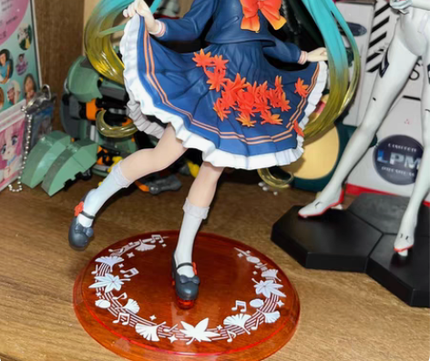 包邮TAITO 初音未来miku 枫叶制服...