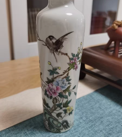包邮粉彩小花瓶 绘制精美，栩栩如生，做工细...