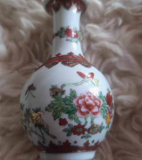 景德镇50年代花瓶一对: 手绘施釉,栩栩如...