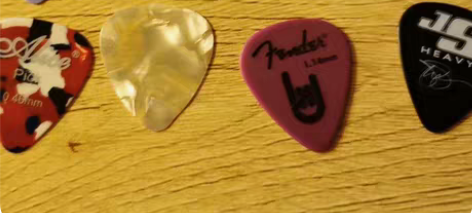 各种电吉他木吉他拨片出售，太多了用不过来!...