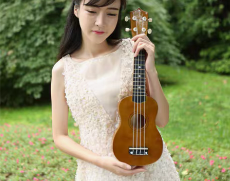 转卖21寸彩色尤克里里初学者小吉他ukul...